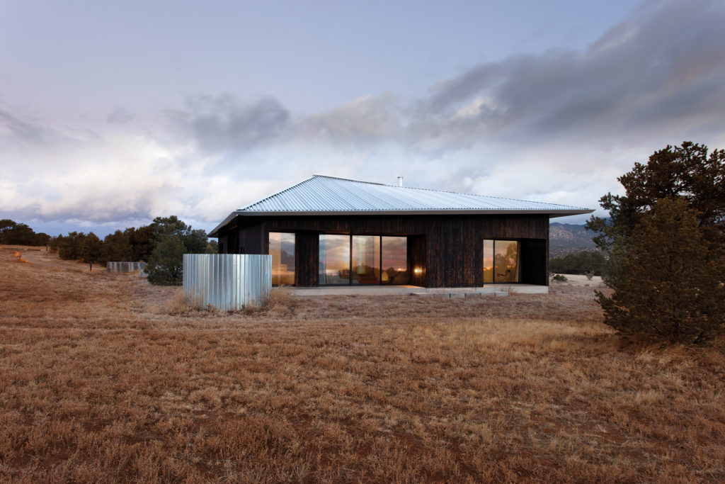 Studio Rick Joy, Lone Mountain Ranch House, Golden, New Mexico, USA, Photographed by: Peter Ogilvie