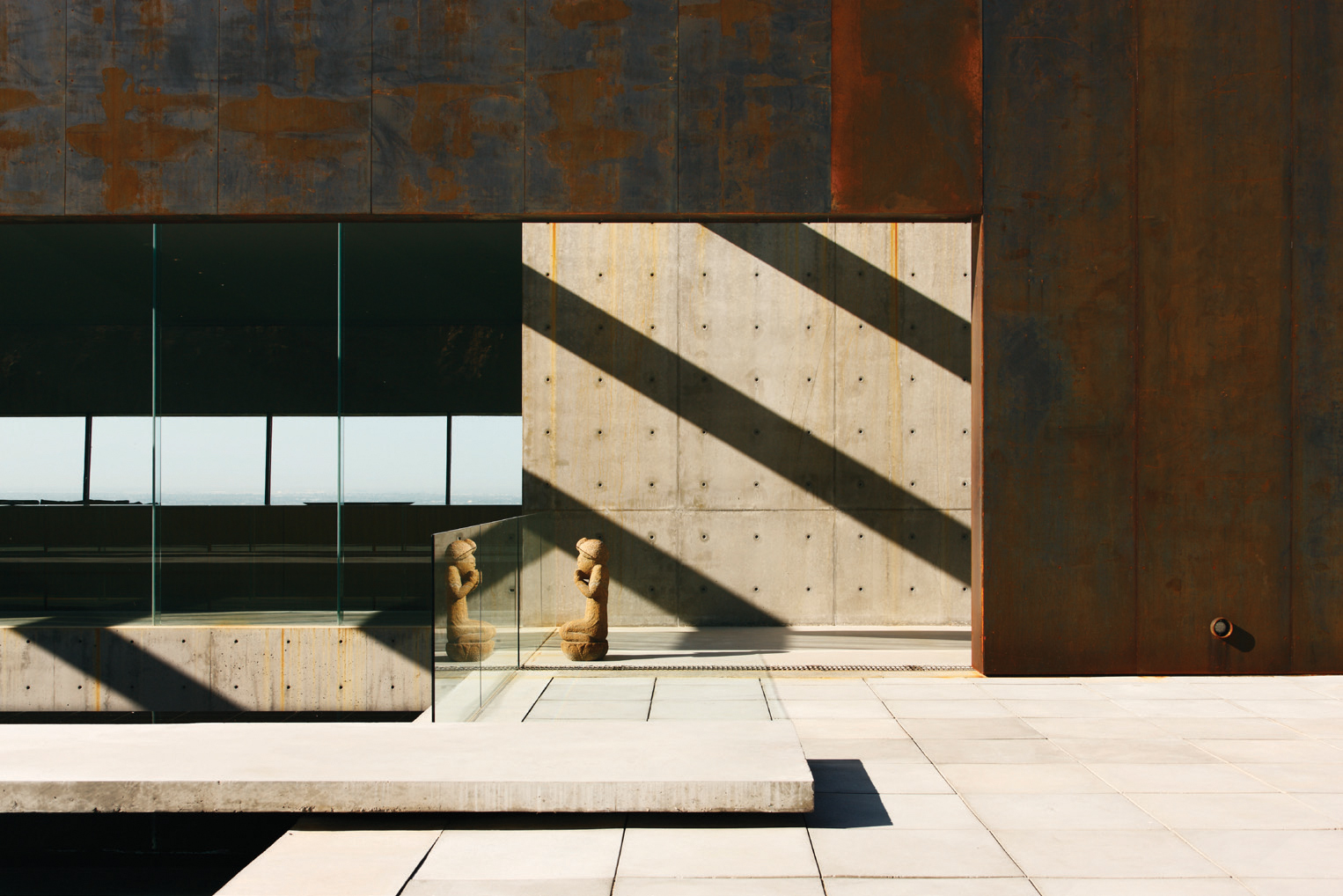 Studio Rick Joy, Ventana Canyon Residence, Tucson, Arizona, USA, Photographed by: Jeff Goldberg / ESTO